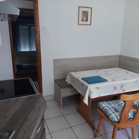 Apartmani Mujagic Batomalj Luaran gambar